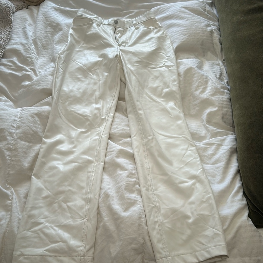 Abercrombie & Fitch White vegan leather pants 90s straight ultra high rise.